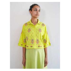 NWOT nimo With love Neon Embroidered Bug Beetle Cropped Button Down XXS